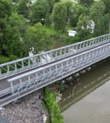 На Закарпатті через річку Тересва зводять перший модульний міст Mabey Acrow