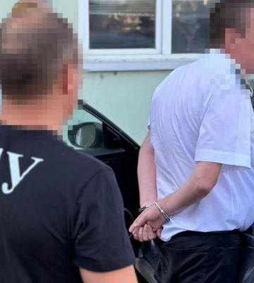 СБУ затримала чиновників, які продавали ухилянтам “посвідчення моряка”