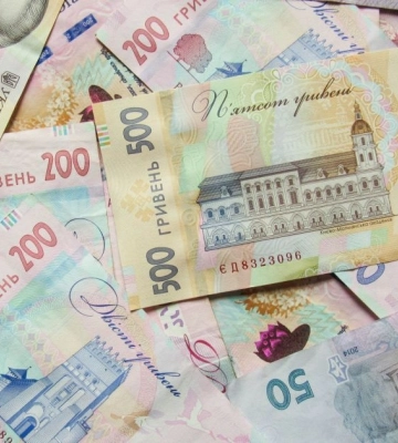 Присвоил зарплаты педагогов: на Прикарпатье объявили в розыск местного депутата