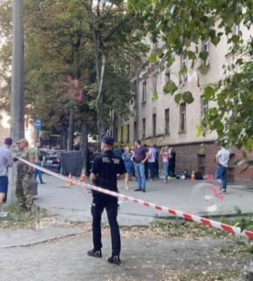 Смертельна стрілянина у Дніпрі: жінці, яка була в авто, повідомили про підозру за опір поліції