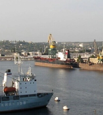 Атака на Севастополь: разведка подтвердила повреждение двух кораблей РФ 