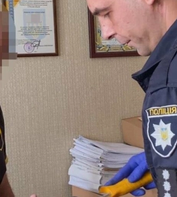 В Одесі затримали чоловіка, який на очах у перехожих вбив собаку — поліція