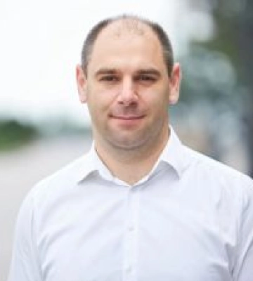 Власноруч створюють майданчики