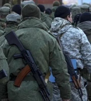 В оккупированном Мелитополе российские вояки придумали оригинальный способ для знакомства 