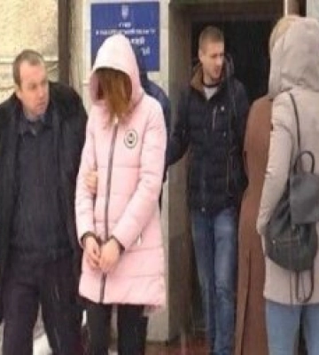 Під час суду над підлітками з Хуста, які вбили рідну матір, розкрилися нові страшні подробиці