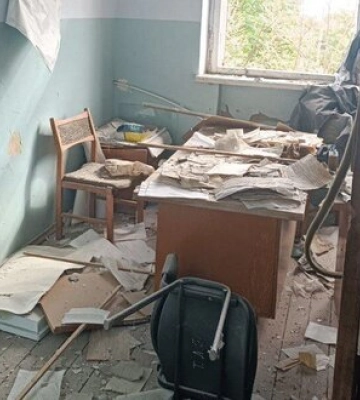 Армія РФ атакувала Михайлівку на Херсонщині, пошкоджено адмінбудівлю. ФОТОрепортаж