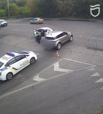 Рух транспорту ускладнено: у Дніпрі на Запорізькому шосе сталася аварія