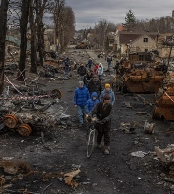 Правоохранители установили четырех окупантов, расстрелявших безоружного охранника супермаркета в Буче. Фото и видео