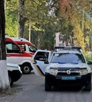 Помста за кохану: в Одесі чоловік напав на знайомого з ножем