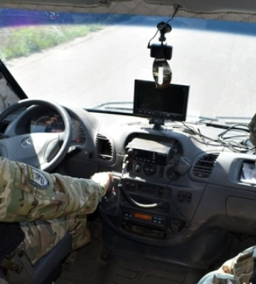 «Білі янголи» евакуювали із Зарічного на Донеччині останню дитину