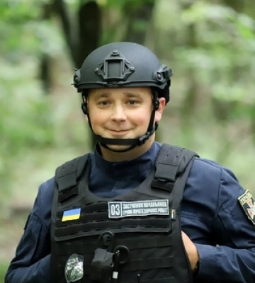 Напередодні професійного свята показали незламних волинських рятувальників 