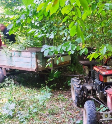 Літній водій мотоблоку трагично загинув у ДТП на Хмельниччині