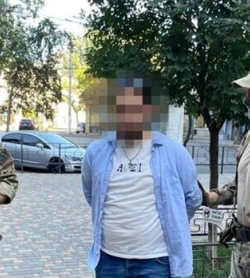 Ексдиякон УПЦ МП на Одещині за $4,5 тис. допомагав ухилянтам виїхати за кордон, - СБУ. ФОТОрепортаж