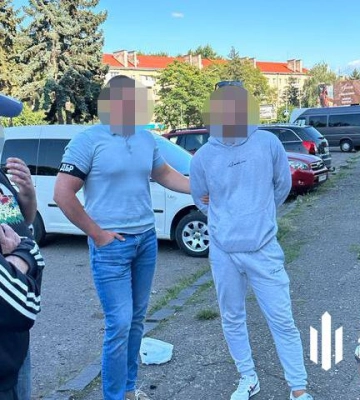 Інспектор прикордонного загону на Закарпатті організував переправлення ухилянтів до Словаччини