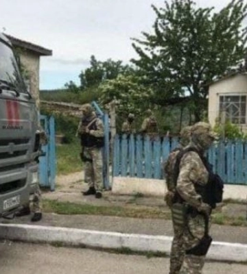 В Мелитополе оккупанты начали проверки из-за низкой явки на выборы - под ударом бюджетники