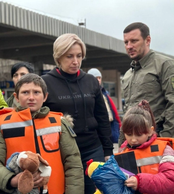 Рада оборони Херсонщини ухвалила рішення щодо обовʼязкової евакуації родин з дітьми з низки населених пунктів
