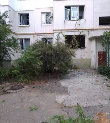 Окупанти скинули керовані авіабомби на житлові будинки Нової Каховки: є загиблі та поранені