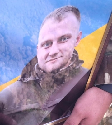 У Бурині провели в останню путь захисника України