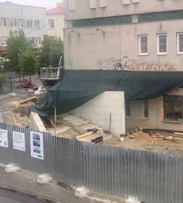Вже все порозривали: у Луцьку активно працюють над новим сквером 
