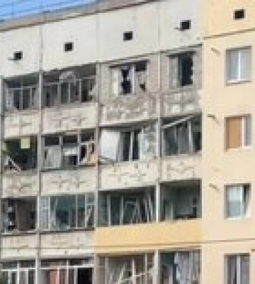 Россияне сбросили бомбы на жилой квартал в Новой Каховке: есть погибшие и раненые