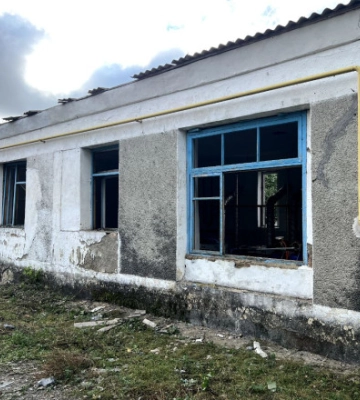 Нічна атака дронів рф на Хмельниччину: уламки пошкодили будинки, школу та лінії електропередачі