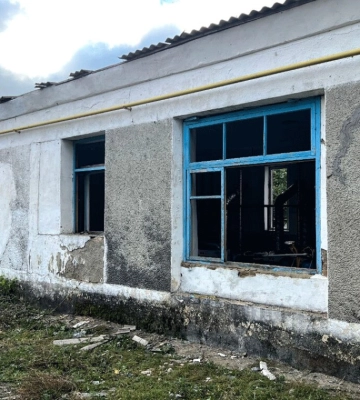 На Хмельниччині уламки збитого дрона пошкодили 12 будинків і школу