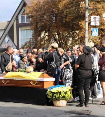 У Тальному попрощалися із захисником, який загинув на Запорізькому напрямку