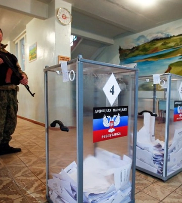 После сбора данных на "выборах": оккупанты на Херсонщине начали выдавать повестки, — ЦНС
