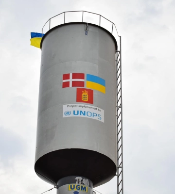 На Миколаївщині встановили нову водонапірну вежу замість пошкодженої росіянами