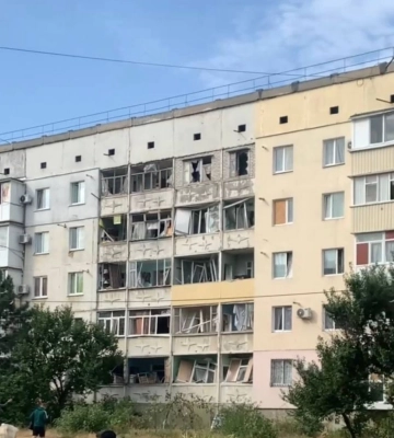 Російський авіаудар по Новій Каховці: стало відомо про загиблого і 12 поранених