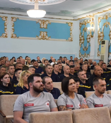У Миколаєві рятувальників привітали напередодні їх професійного свята
