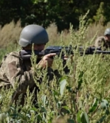 На Бахмутському напрямку ворог обстріляв понад 20 населених пунктів, – Генштаб