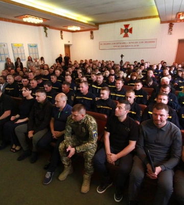 В Запоріжжі напередодні професійного свята відзначили рятувальників ДСНС