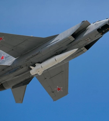 МиГ-31К потерял псевдогиперзвуковую ракету Х-47М2 на территории россии, а спустя месяц её обнаружил тракторист торчащей в земле МиГ-31К потерял псевдогиперзвуковую ракету Х-47М2 на территории россии, а спустя месяц её обнаружил тракторист торчащей в земле