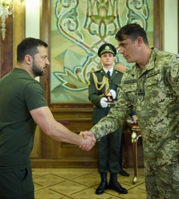 Танкісти-морпіхи отримали державні нагороди з рук президента