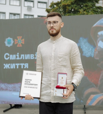 Герой-рятувальник: Андрій Одарчук врятував життя вісьмох надзвичайників в Херсоні (відео)
