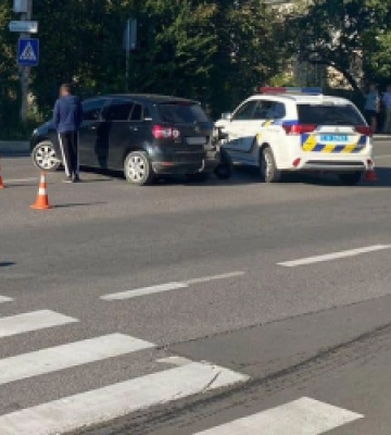 Унаслідок зіткнення з авто у Львові травми отримав мотоцикліст