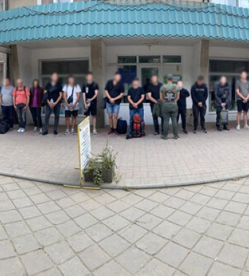 18 ухилянтів, які намагалися незаконно перетнути кордон, затримано на Одещині, - Держприкордонслужба. ФОТО