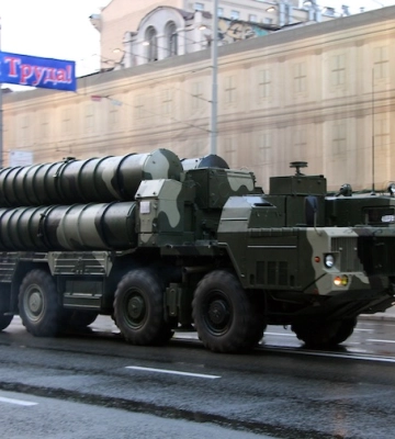 П&#039;ять ракет С-300 вдарили по одному району Харкова