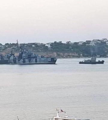 З&#039;явилось фотопідтвердження ураження українським морським дроном російського ракетного корабля &quot;Самум&quot; у Криму
