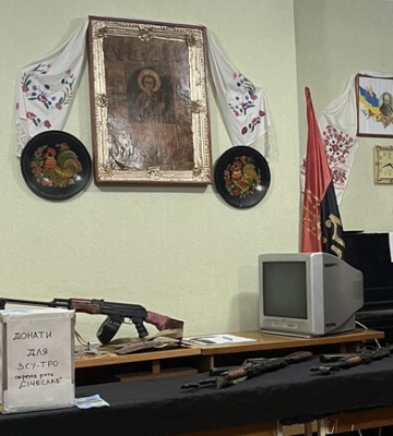 В Днепре обучают гражданских военной подготовке В Днепре обучают гражданских военной подготовке
