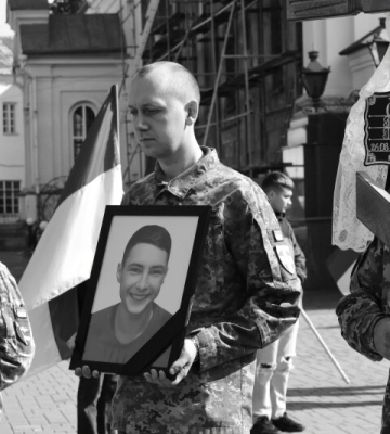 У Луцьку попрощалася із загиблими бійцями Тимофієм Судимою та Романом Члеком