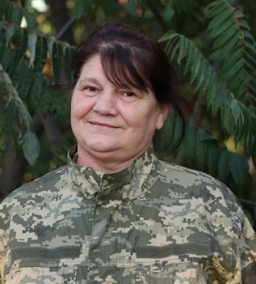 «Гуцулка Ксеня» з сотки: солдат медичної роти має четверо дітей та восьмеро онуків