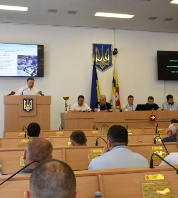 Пропонують розпустити Рівненську обласну та інші ради Пропонують розпустити Рівненську обласну та інші ради