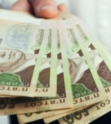 За пів року на зарплату міського голови-втікача з Рахова витратили понад 300 тисяч гривень
