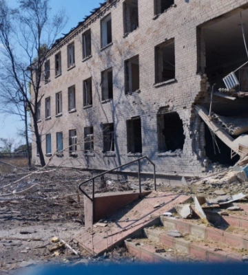Рашисти обстріляли ліцей на Херсонщині. ФОТОрепортаж