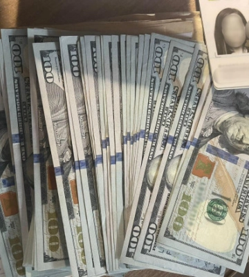 На КПП “Ужгород” жінка намагалася за $6000 купити “перепустку” за кордон для свого чоловіка
