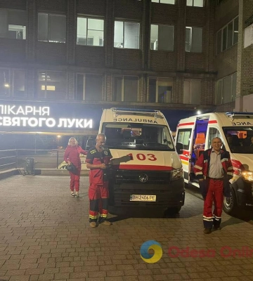 Последствия дроновой атаки по югу Одесской области: двоих пострадавших транспортировали во Львов