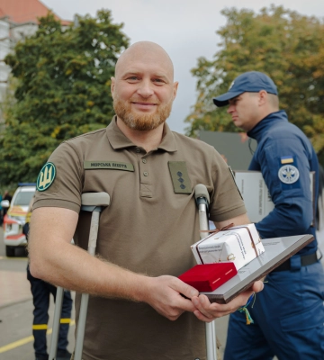 Герой-рятувальник: Юрій Васецький врятував підлітка з-під завалів будинку в Дніпрі