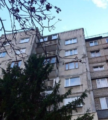 У Кременчуці 77-річний чоловік випав з даху дев&#039;ятиповерхівки